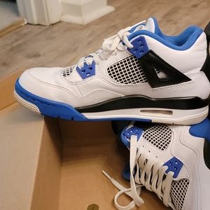 Jordan 4 Retro